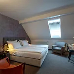 Hotel Mrak